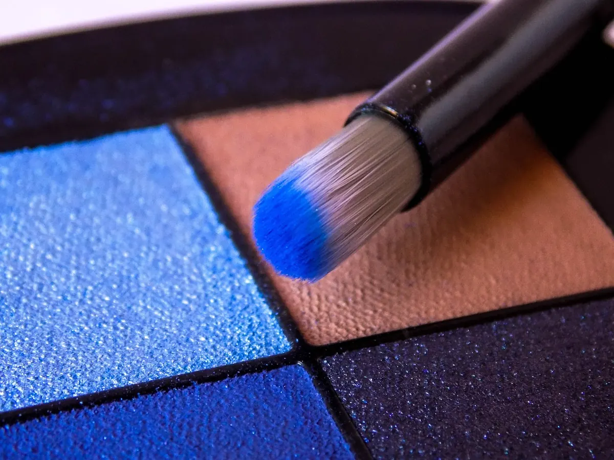 Cobalt Blue Pigments Compared: Cerulean, Smalt and Zaffre for Artists